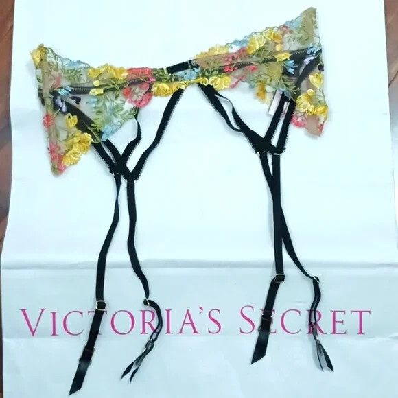 bestes gleitgel amazon Victoria's Secret Multicolor Floral Lace Garter Belt Size Medium/Large