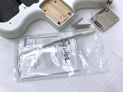 SQUIER ボディ　ホワイト Amazon | Squier by Fender FSR Affinity stratocaster White
