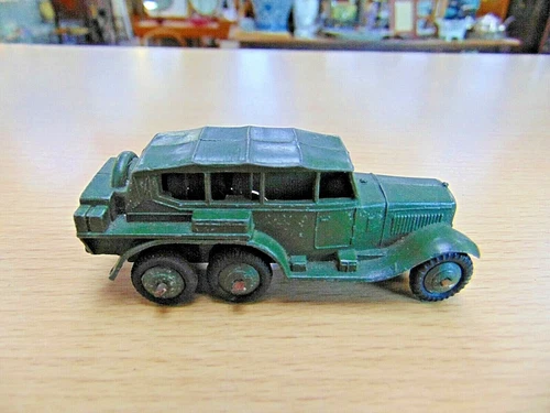 VINTAGE DINKY TOYS / MECCANO 152B 6 WHEEL ARMY RECONNAISSANCE STAFF CAR