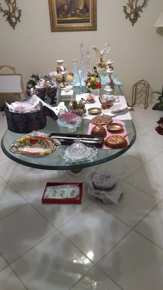 Mesa de comedor vintage de un solo pedestal de vidrio Foto 3 de 4