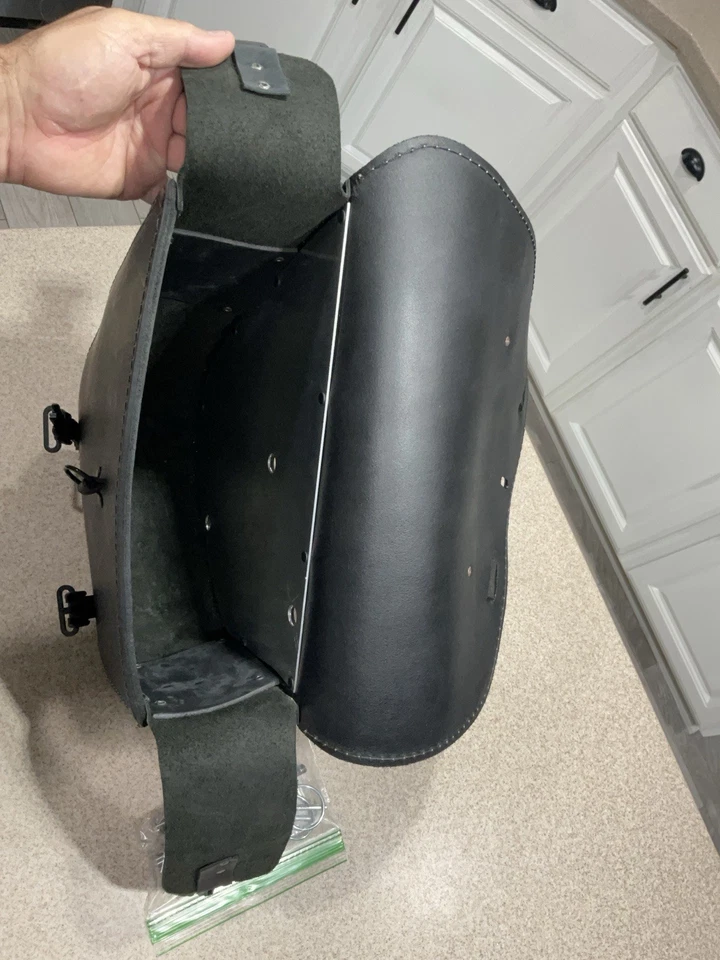 定制秋千臂包适用于 2018 年以上 Softail Harley Davidson — 第 3/4 张图片