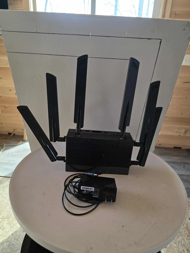 Xc46Be Verizon Business Internet Gateway 5G router (Built in Battery Backup) - Image 2 of 4