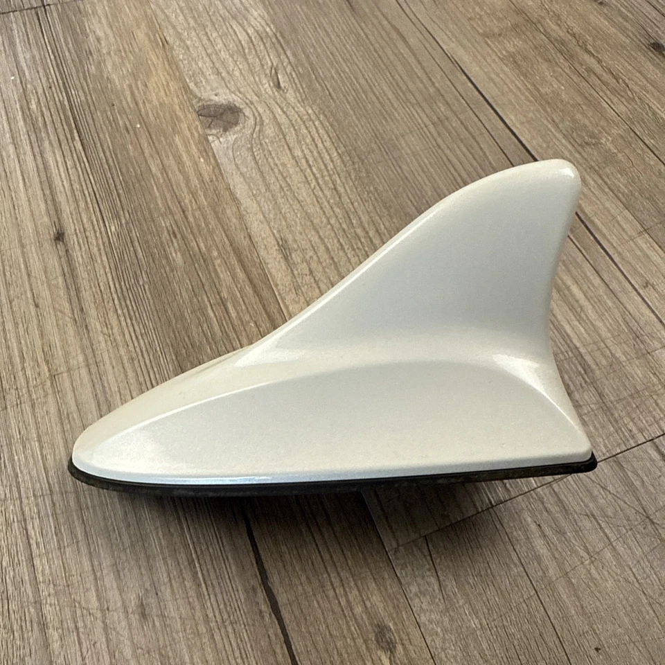 2011-2016 现代伊兰特无线电屋顶鲨鱼鳍天线白色 96210-3X000WW8 — 第 3/4 张图片