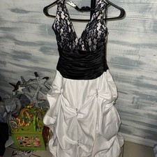 Jump Apparel Black  White Lace Formal Dress Size 3/4 VGUC