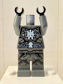 LEGO Nexo Knights -  x2 Krakenskull NEX098 Missing Helmet + Stone Stomper NEX096