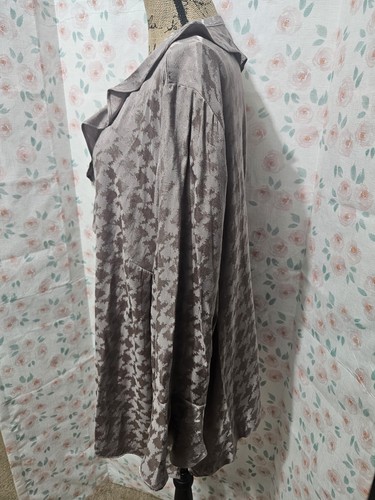 INVESTMENTS, DAMEN TAUPE VISKOSE BL LANGARM GERAFFT BLUSE, GRÖSSE 3X - Bild 6 von 9