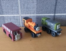 Brio Vintage Thomas the Tank Engine Magnet Wooden Train Bundle 2