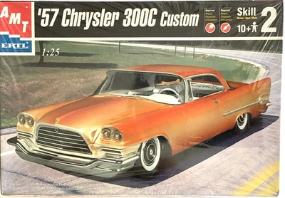 ✅AMT 30048 1:25 ´57 Chrysler 300C Custom (GG11-22R16-A) - Bild 1 von 4