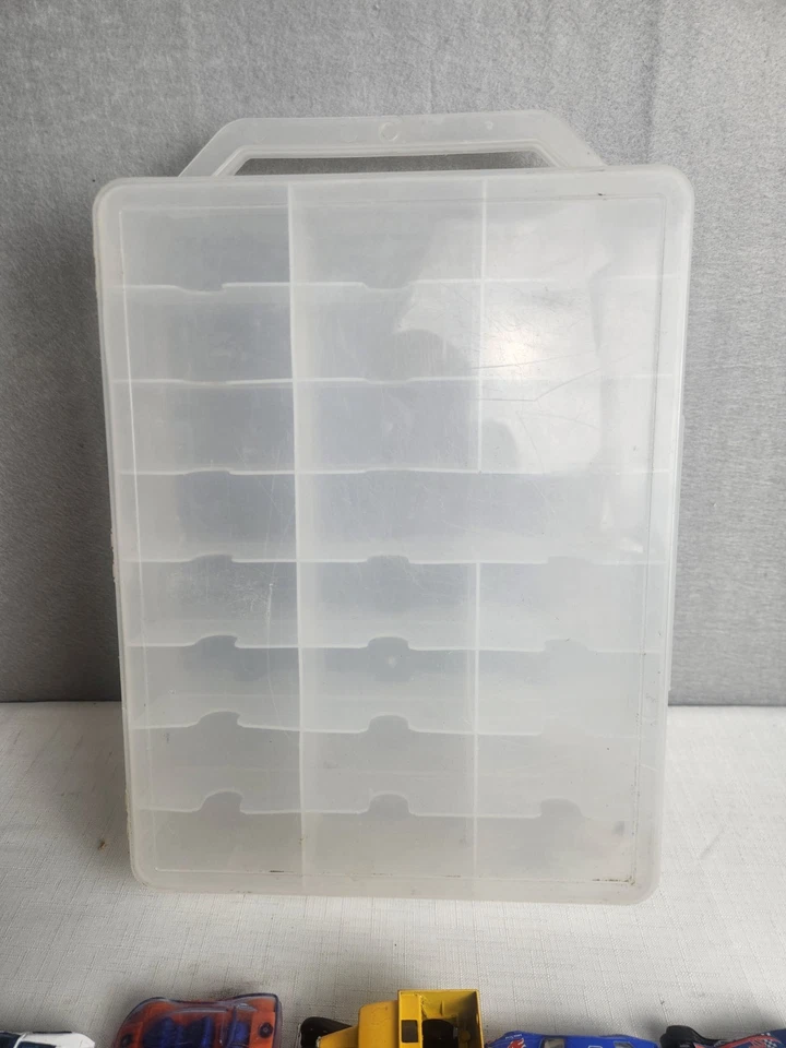 Lote de (48) autos diecast Hot Wheels y sin marca vintage de los años 70-2000 tipos mixtos Foto 2 de 4