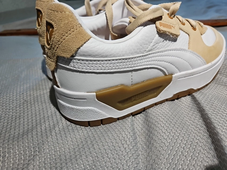 Zapatos Puma Para Mujer Talla 6.5 Beige Blanco Cali Dream Gamuza Cepillada Informales 391466-01 Foto 4 de 4