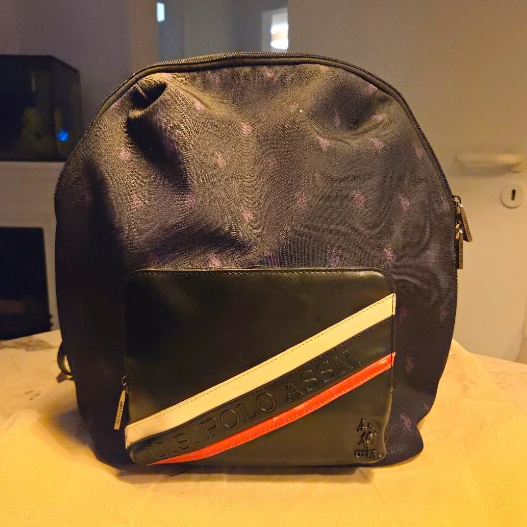 U.S. Polo Assn. Herren Rucksack Schwarz Kunstleder/Canvas mit Frontfach, RV