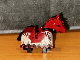 Lego #8777  Black Horse w/Barding 2490pb04 Dark Red Scorpions (Vladek Encounter)