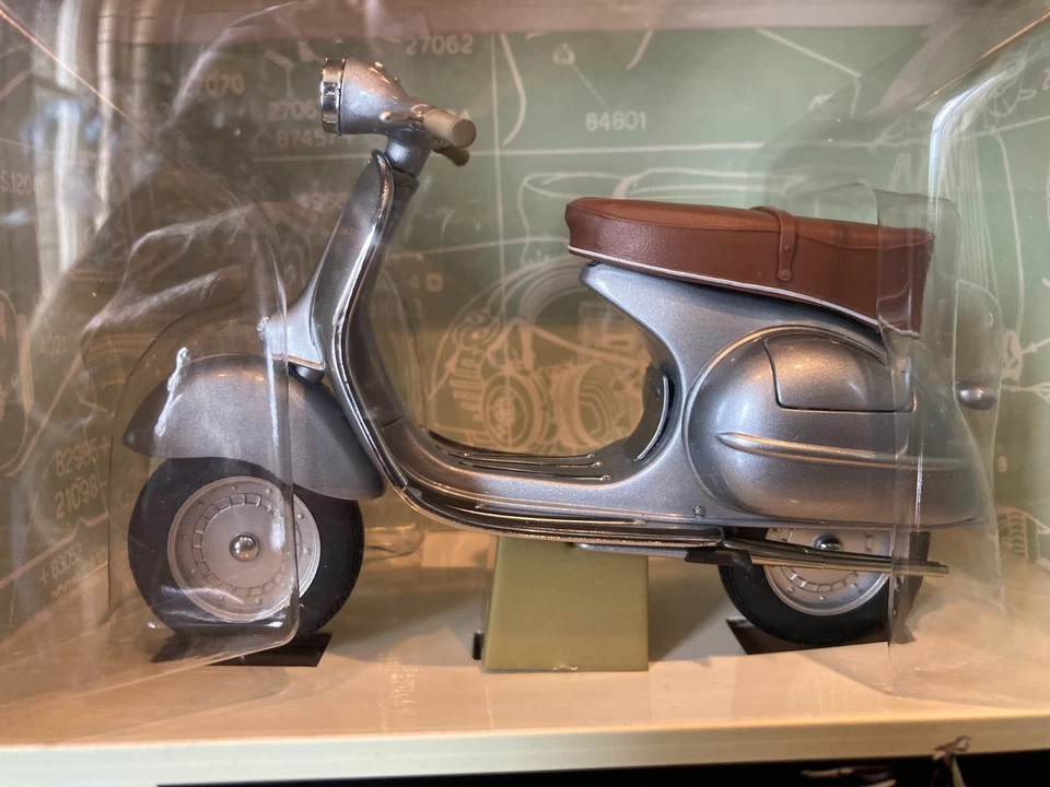 RARE SCOOTER VESPA GS150 1/12 AUTOART - Photo 2/4