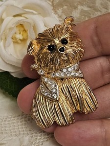 Authentic Vintage CARVEN Paris Yorkshire Terrier Dog Brooch Pin Gold Plated & Rhinestone