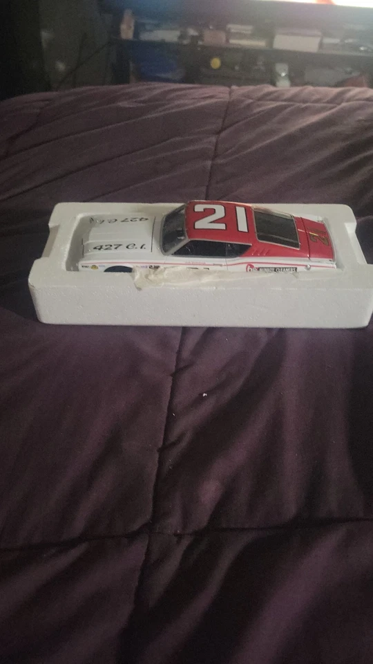 Cale Yarborough 68 Mercury Cyclone University of Racing Legends Foto 4 de 4