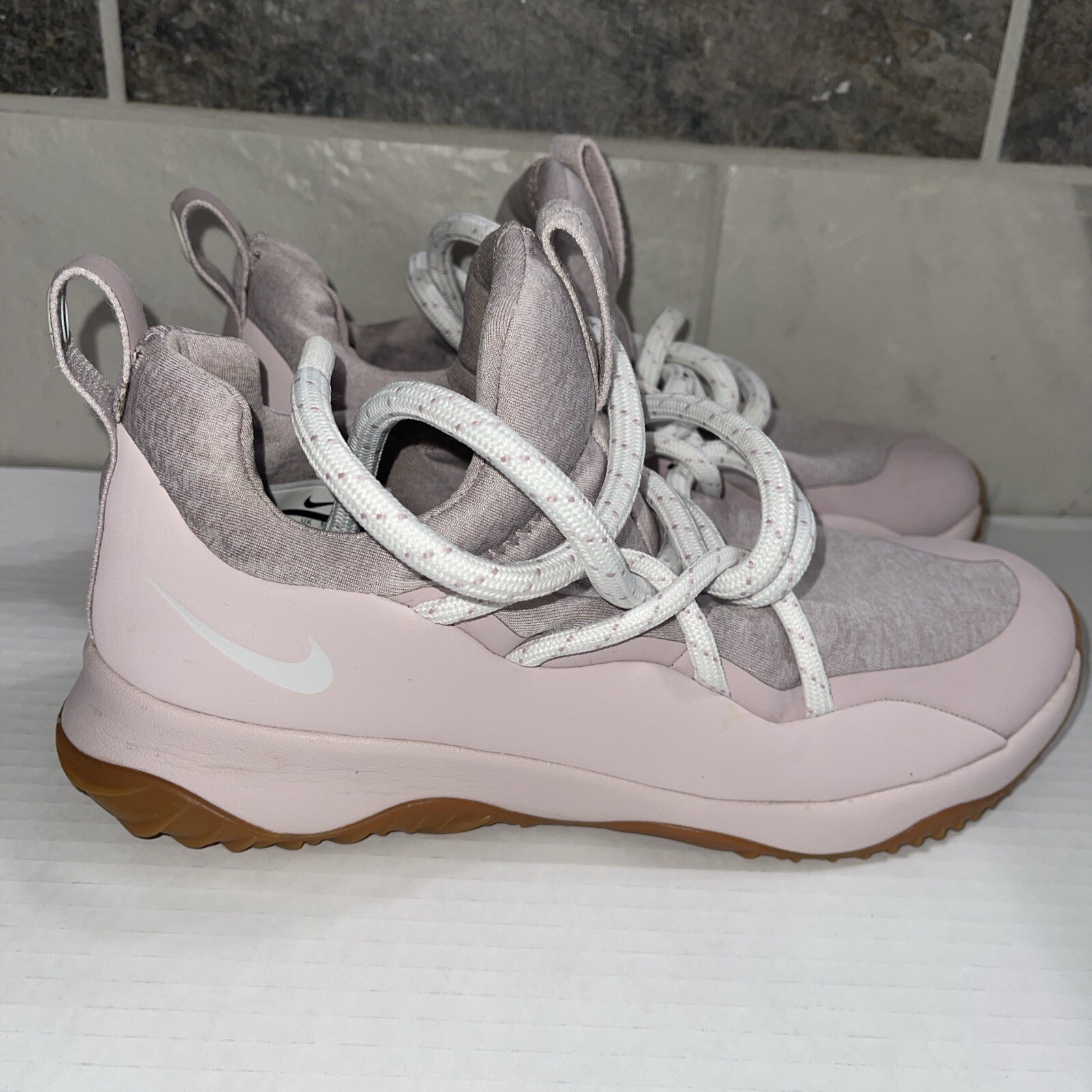 NIKE Running Shoes Rose Size 8.5 AA1097-image