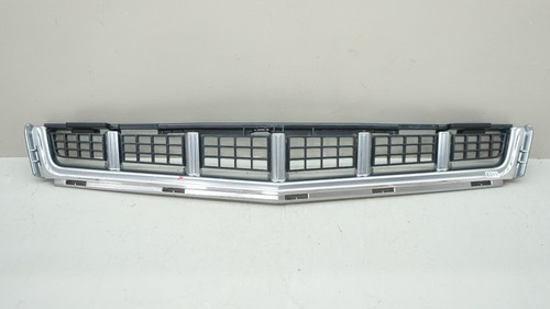 Parrilla inferior delantera Cadillac CTS 2008-2013 20995562 OEM