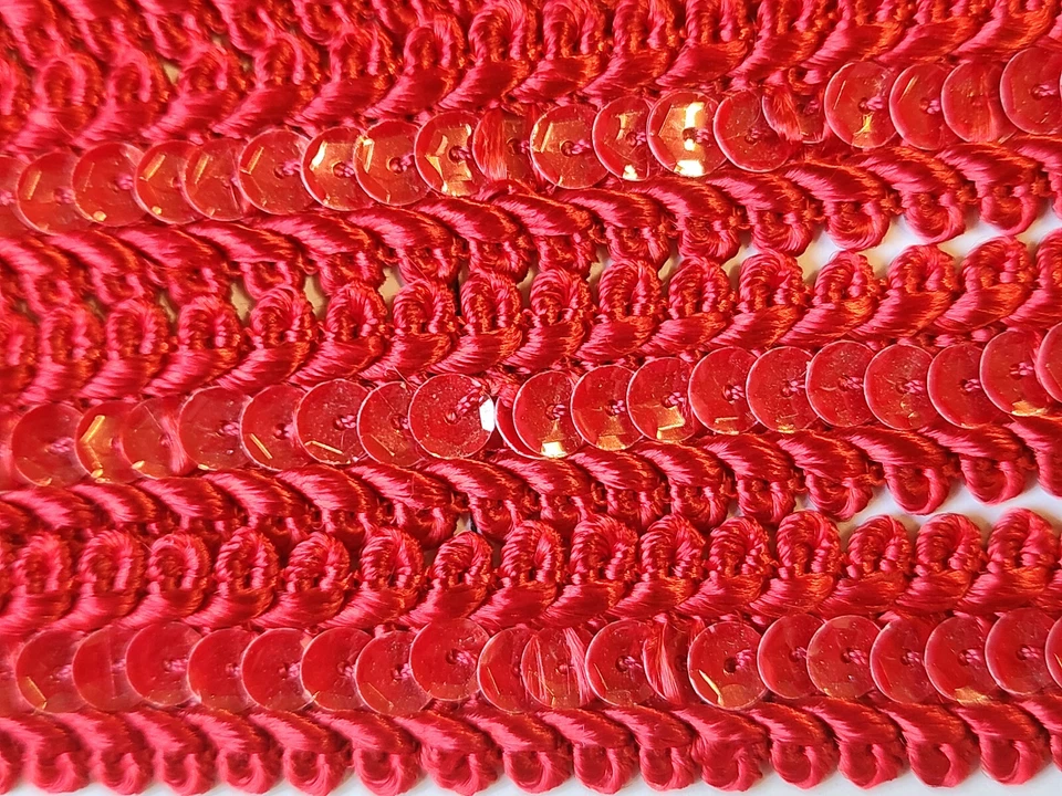 Galon vintage rouge sequin soyeux 2 mètres 40 sur 1,7 cm A5 - Photo 4/4