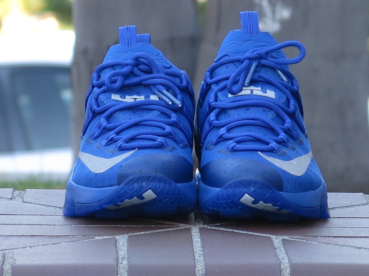 Nike LeBron XIII Low Men's Basketball Sneakers 831925-400