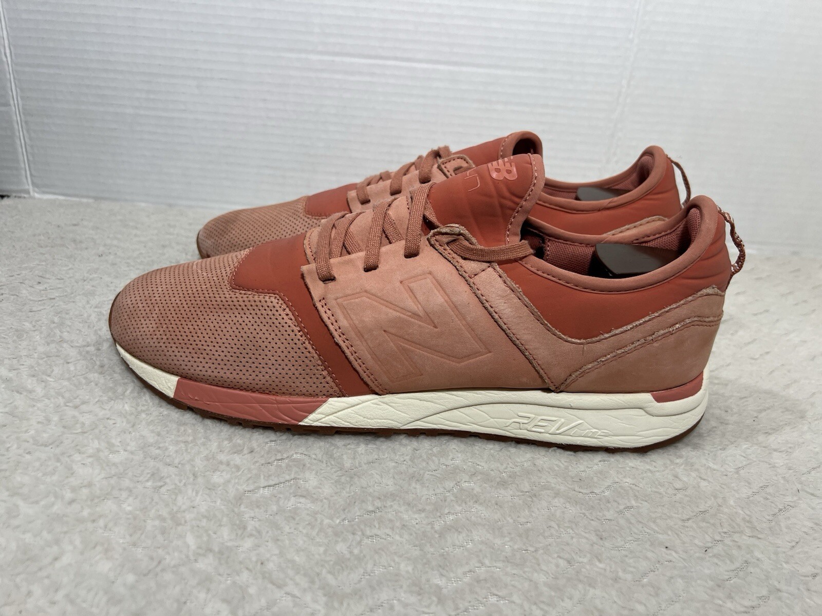 New Balance 247 Mens Size 11 Orange Athletic Running Shoes Sneakers MRL247CR