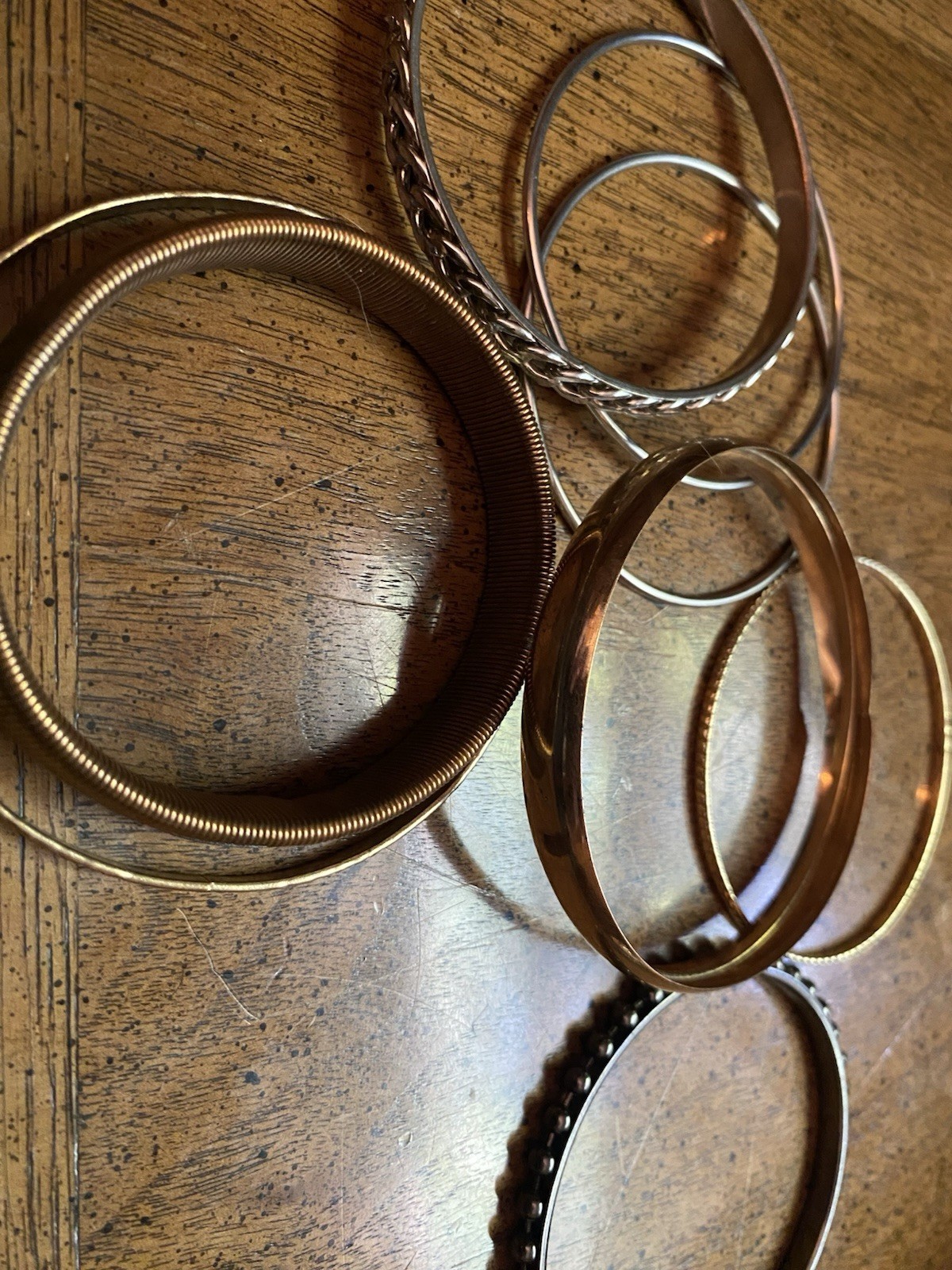 Lot of 7 Metal Bangle Bracelets Gold & Silver Tone No Stone