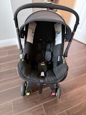 DOONA  ALL IN ONE STROLLER + LATCH SEAT. Stro...