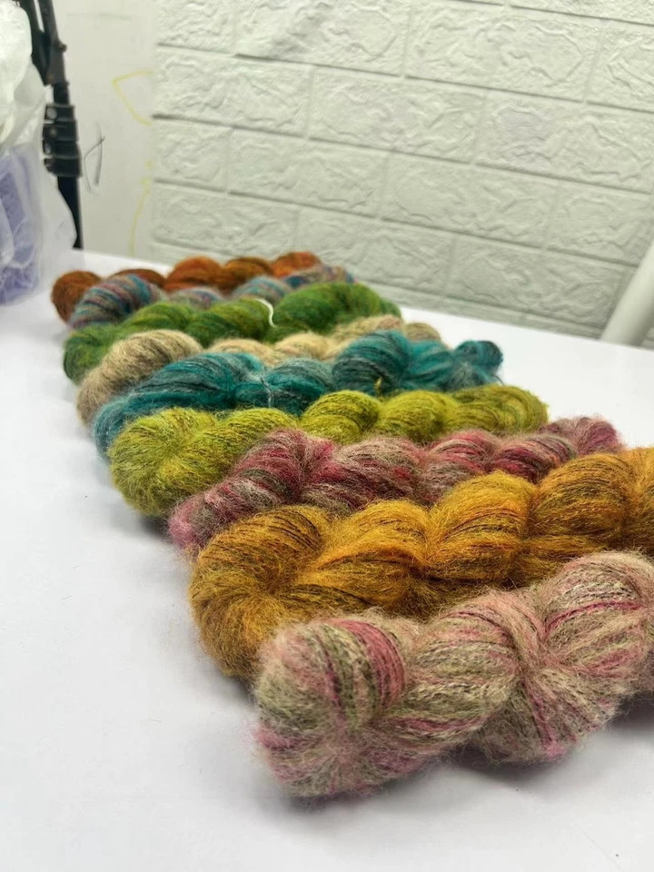 Italian-imported mohair, oil painting-style gradient-dyed patterned yarn - Image 2 of 4