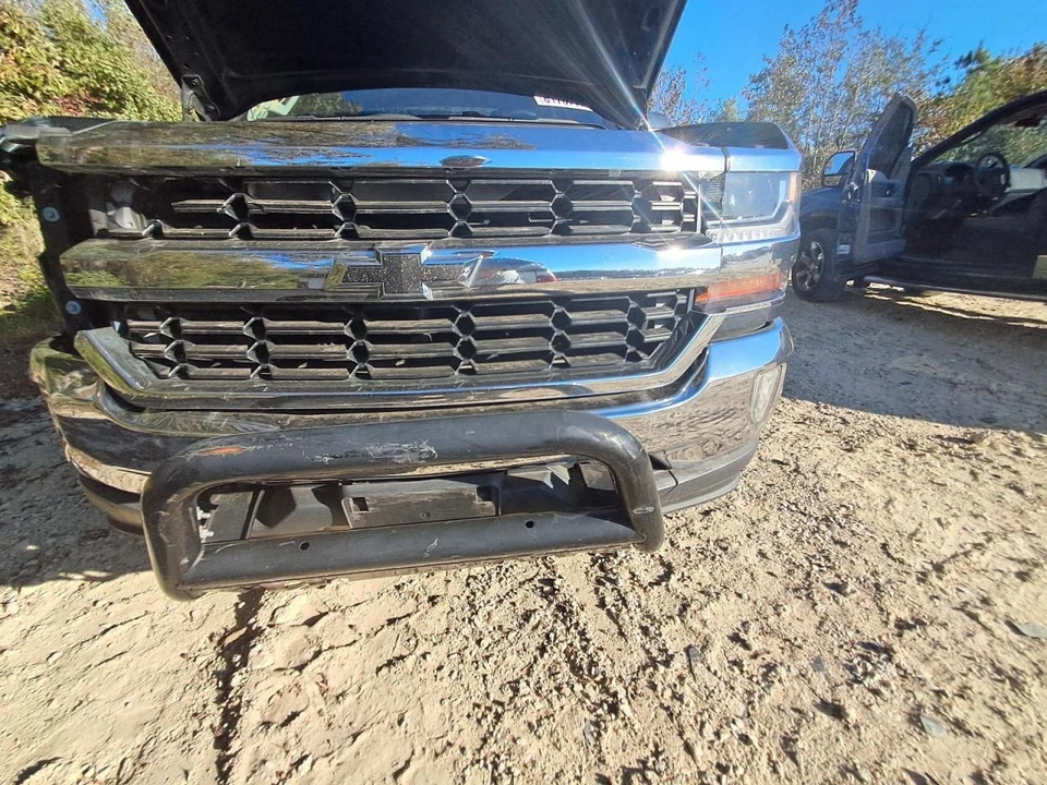 2017 Chevrolet Silverado 1500 Trunk Lid Used Local Pickup Only 2738091 - Image 4 of 4