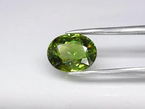 💎 2.36ct 9x7.2mm Oval Natural Yellowish Green Demantoid Garnet - Madagascar Gem - Video 1 of 1