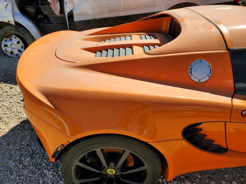 2005 Lotus Elise OEM Left Quarter Vent Small Small Crack 