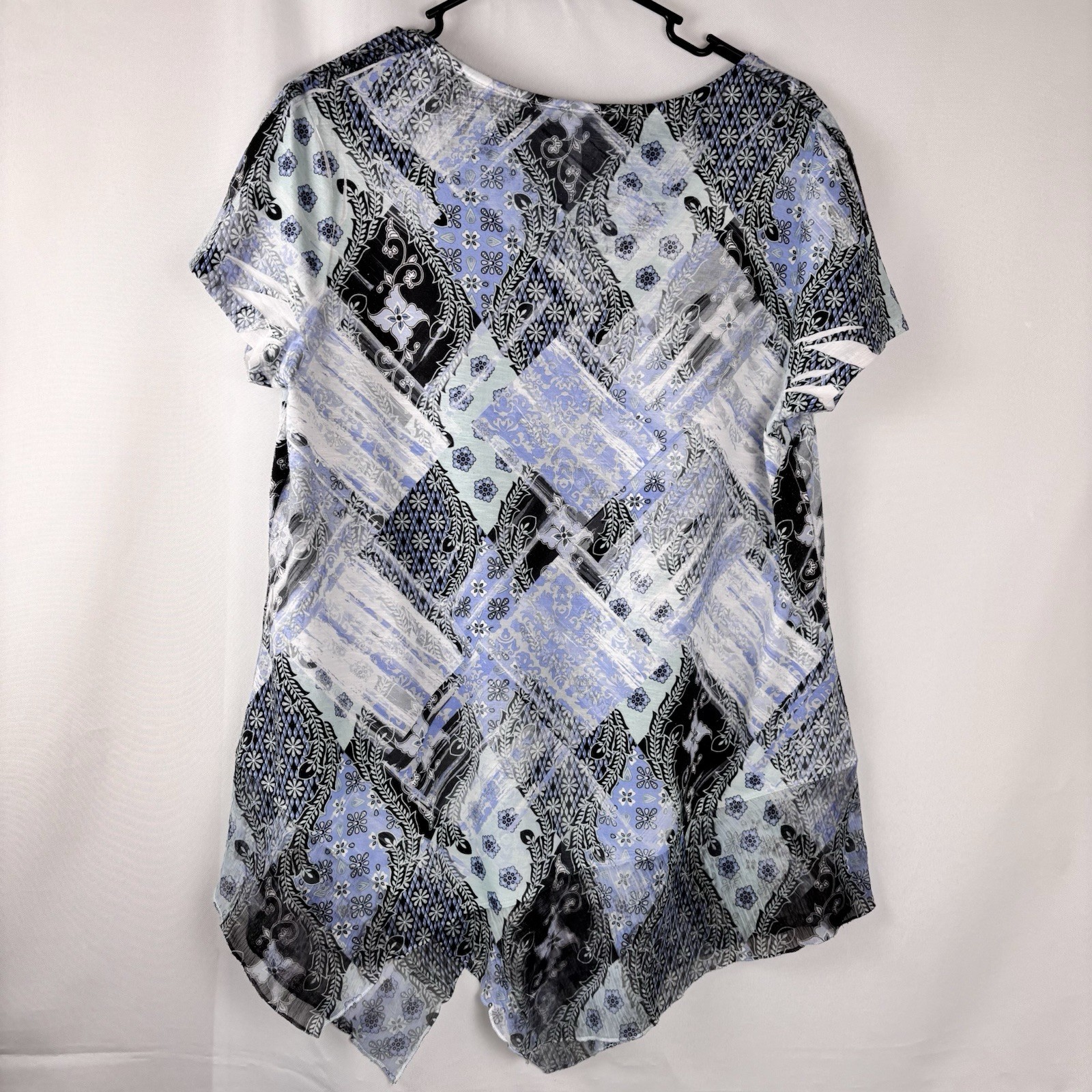 CATO Women's Large Blue Patchwork Sharkbite Hem T… - image 7