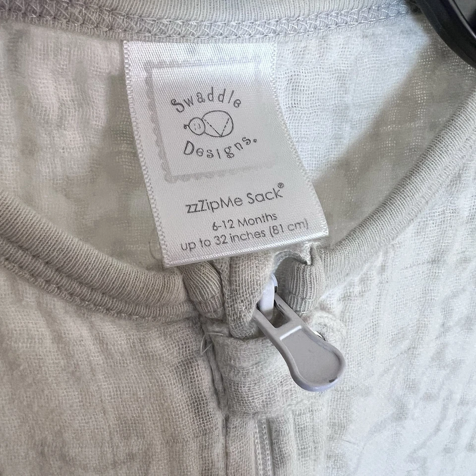 Saco de dormir para bebé SwaddleDesigns zzZipMe 6-12M gris neutro estrella muselina Foto 3 de 4