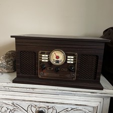 Wooden Record Player/Radio/Bluetooth Speaker. Victrola Brand 8 in 1 turntable