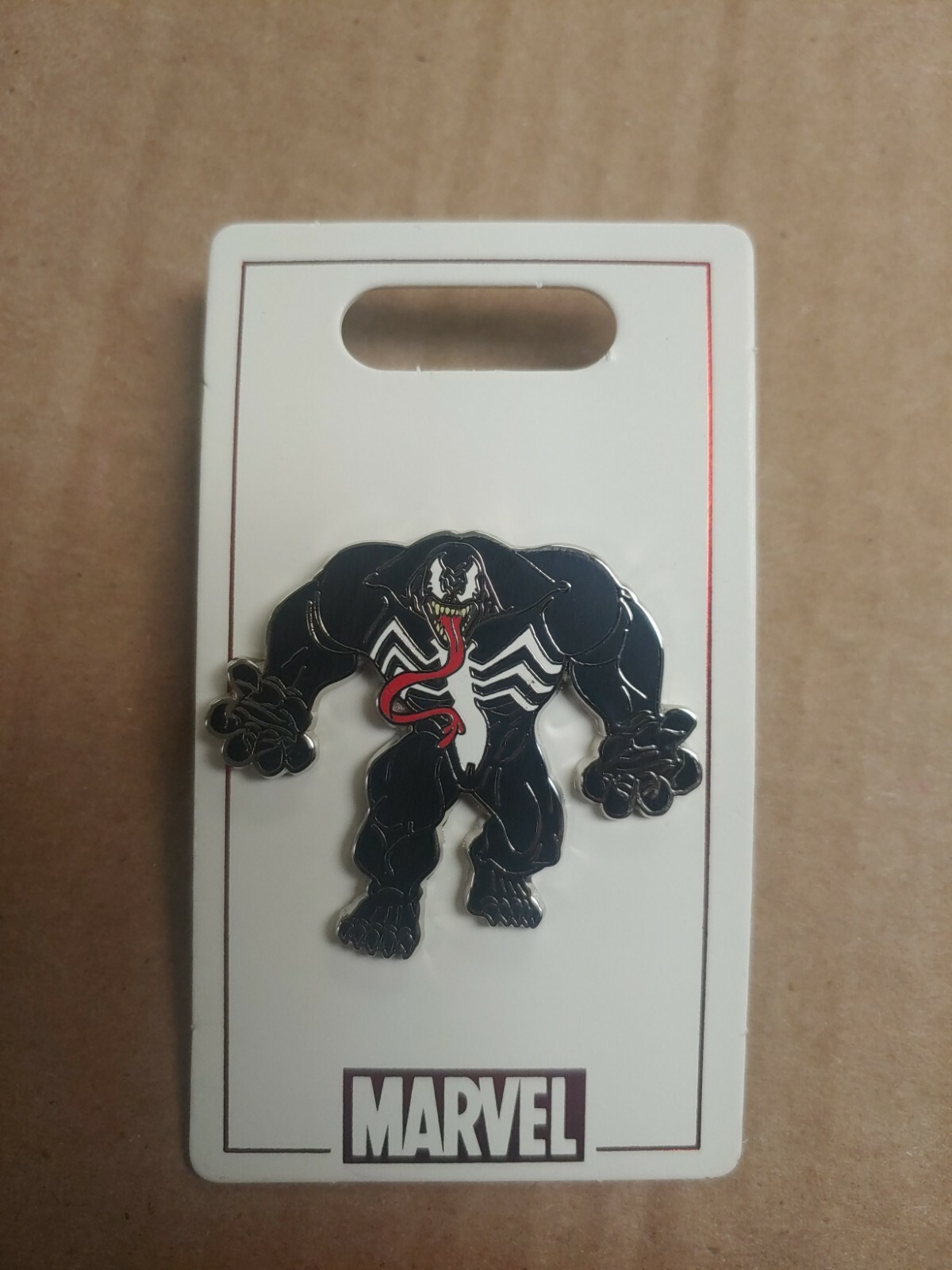 Disney * VENOM - MARVEL VILLAIN * New on Card Character Trading Pin