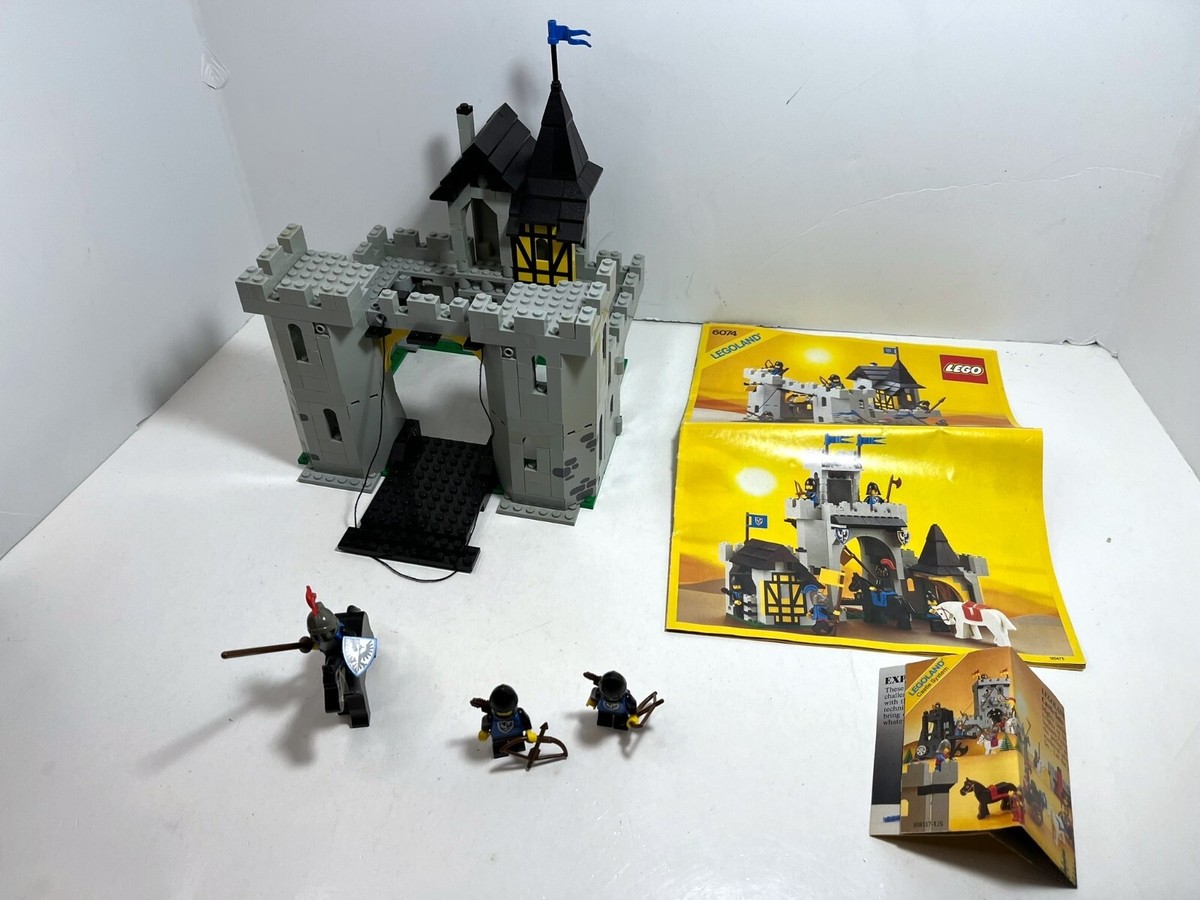 LEGO Castle: Black Falcon's Fortress 6074 (1986) Instructions