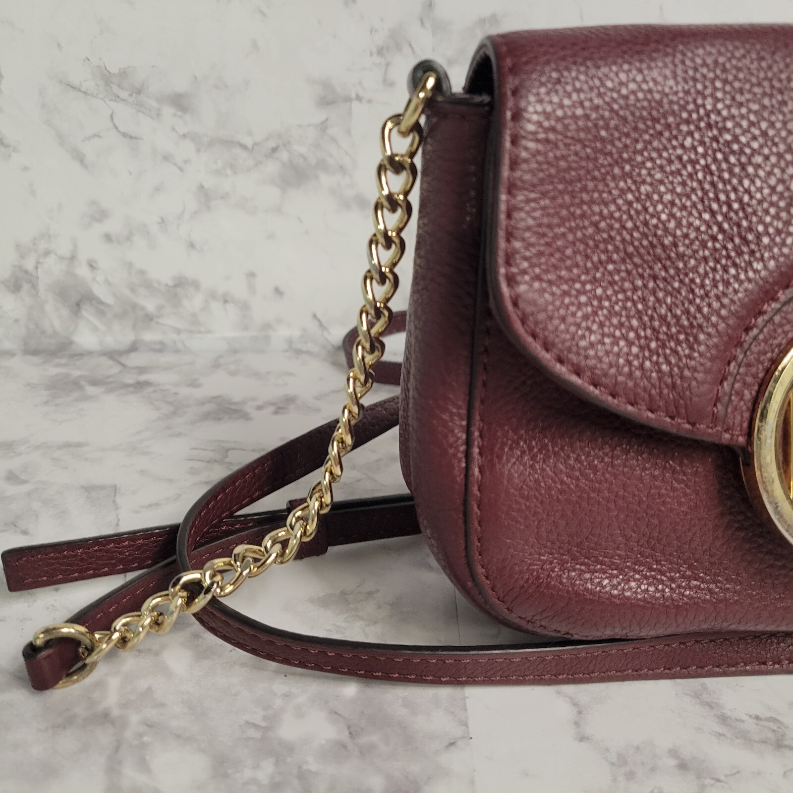 Michael Kors Fulton Leather Burgundy Crossbody Bag Purse Gold Chain Cute Small thumbnail 4