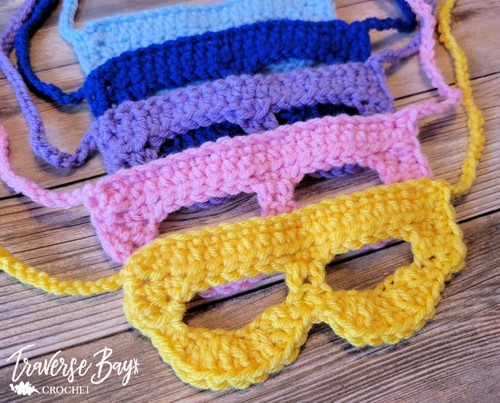 Crochet superhero mask PATTERN ONLY toddler child adult - Picture 3 of 4