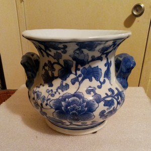 Chinese Blue & White Porcelain Pot w/ handles ~4 Letter Marking/ Stamp