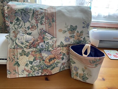 Hübscher handgefertigter Nähmaschinenbezug / Matte und Zubehör Vintage Multi Floral