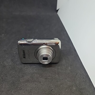 Nikon Coolpix S01 デジタルカメラ レザーケース＆ストラップ付き レア