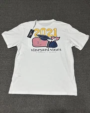 NWT Vineyard Vines 2021 Graduation T-Shirt Men’s L Graphic S/S Whale Pocket Tee