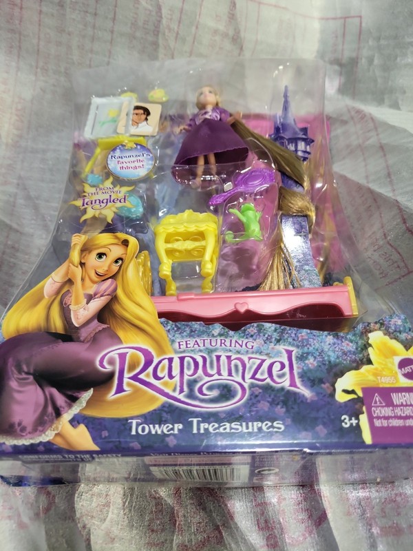 Disney Tangled - Rapunzel Tower Treasures Mini Doll Play Set - New