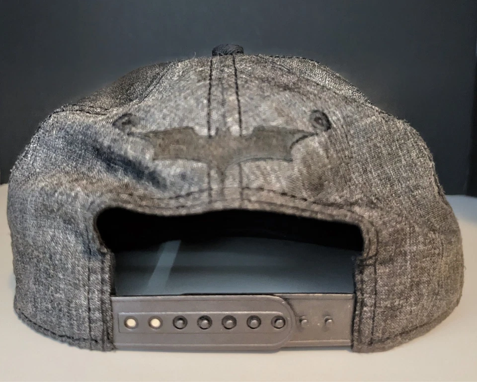 Gorra Batman The Dark Knight Rises de colección para niños jóvenes excelente estado Foto 2 de 4