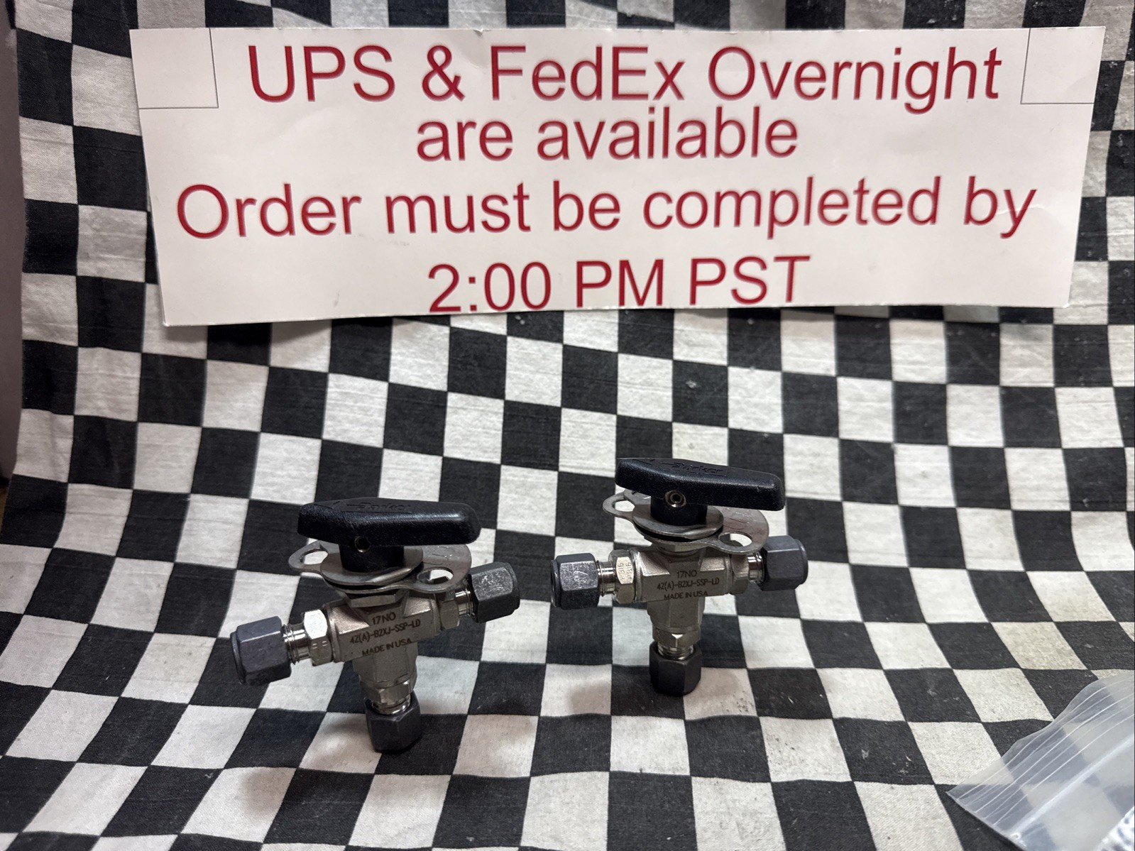 PARKER 4Z(A)-B2XJ-SSP-LD, 4Z(A)B2XJSSPLD, 3-Way Ball Valve 1/4", LOT OF 2#149-36