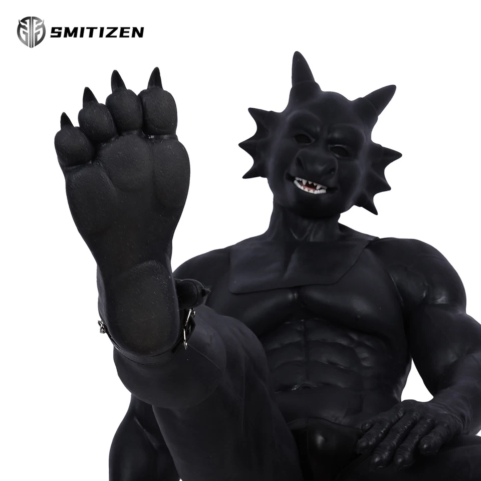 Smitizen Silicone Bestia Nera Zampa Mostro Piedi Pelle Realistica Cosplay Artiglio Finto - Immagine 4 di 4