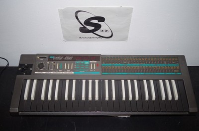 Korg Poly800 Black Keys