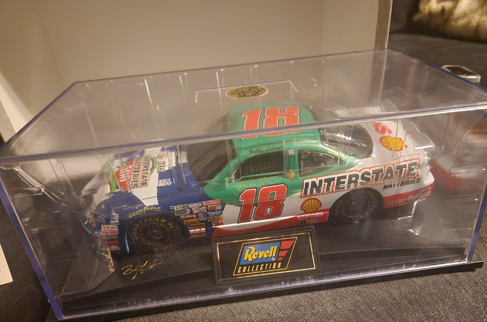 Picture 1 of 4