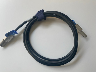 HPE Mini SAS HD Kabel 2m SFF-8088 (Foxconn 407344 003 408767 001)