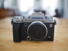 FUJIFILM X-T5 40 MP Mirrorless Camera - Silver Body Shutter Count - 2329