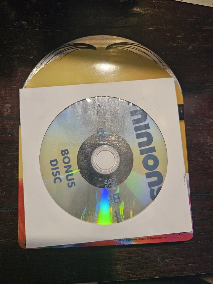 Minions DVD & Blu Ray (Steelbook, Ironpack Tin, with Bonus Disc) - Image 2 of 4